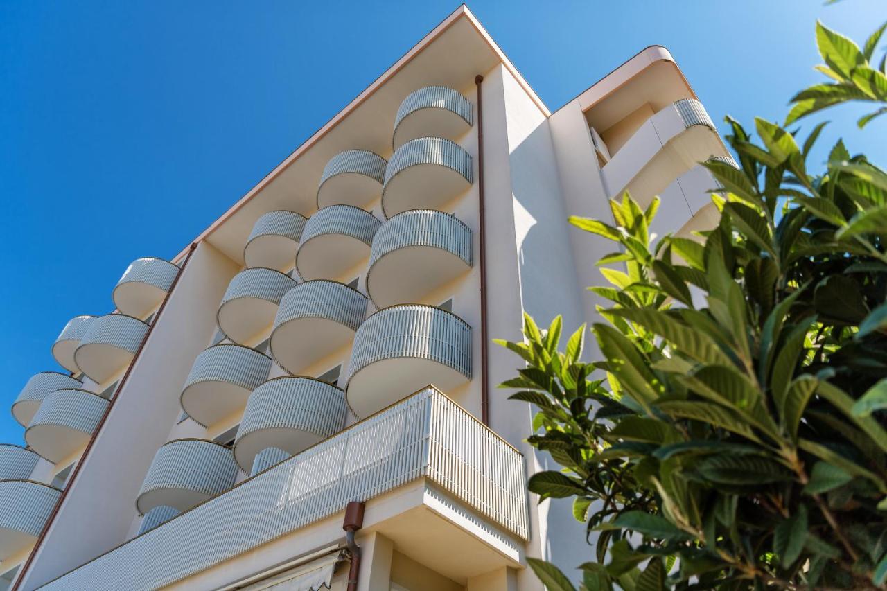 Salus Smart & Chic Hotel Lido di Jesolo Luaran gambar